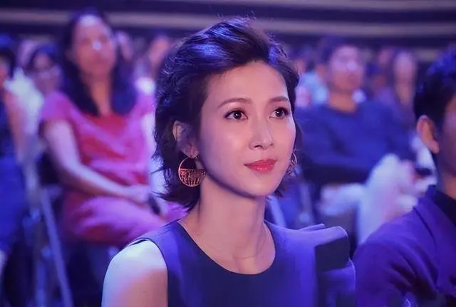 老爱华音箱怎么连接_爱华音箱怎么接线_爱华音响连接手机