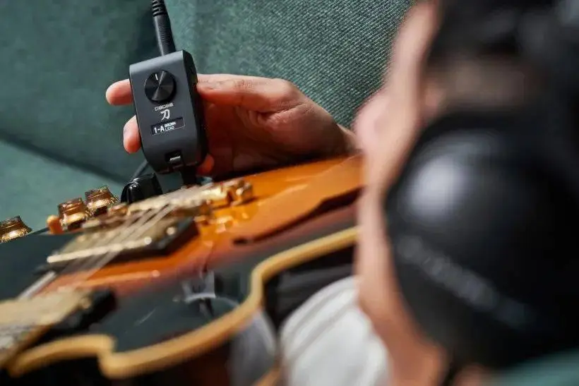 吉他音箱怎么插手机放歌_山水吉他音箱怎么样_山水音箱怎样连接吉他手机