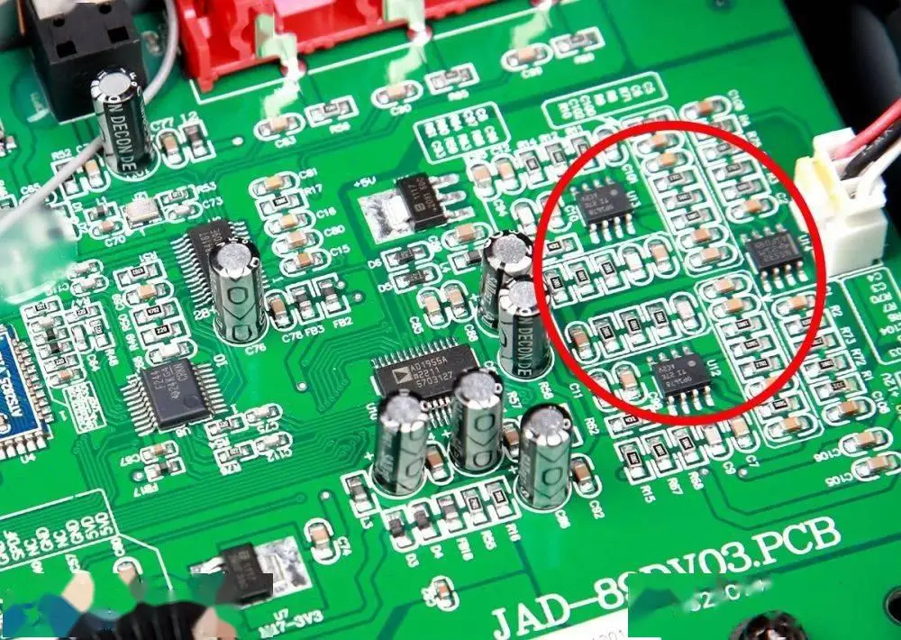 音箱连接效果器用什么线_效果器连接线音箱用几号电池_效果器接普通音箱